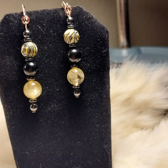 Handmade crystal earrings - Picture 2 of 4